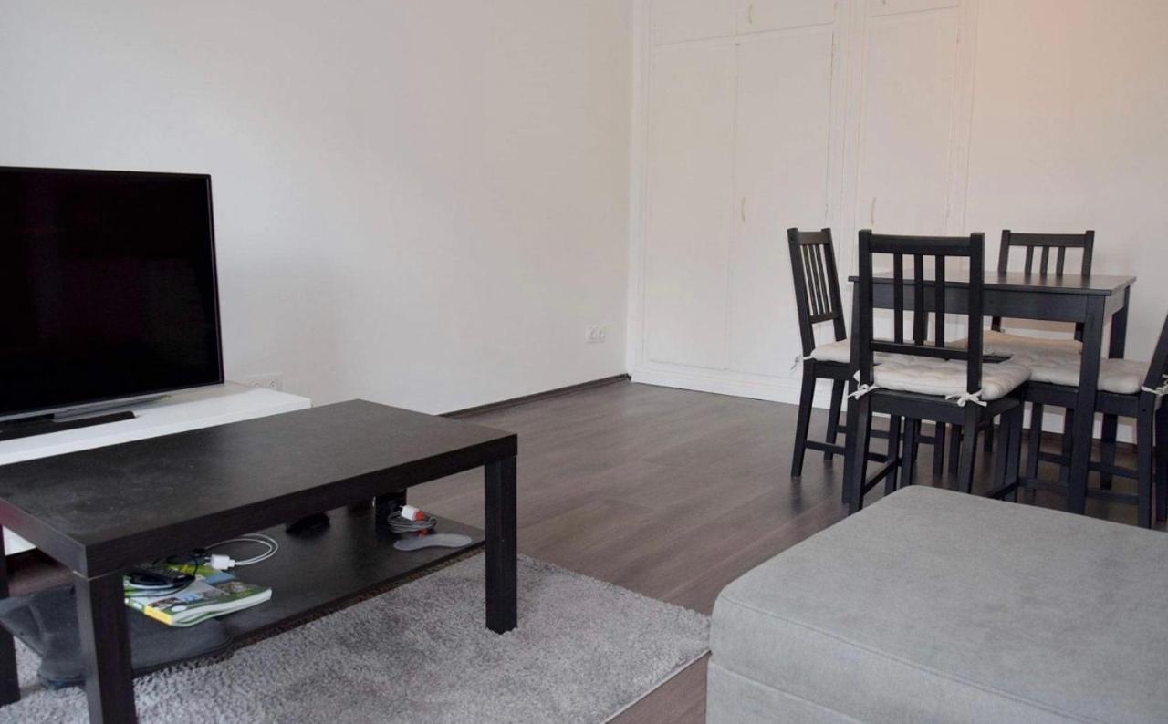 Central Apartment With Balcony Near Castle Hill Budapeste Exterior foto